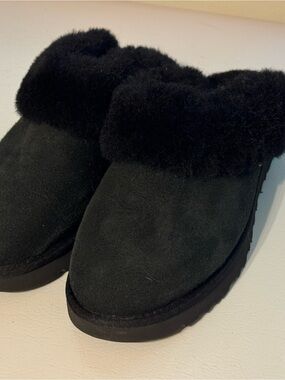 UGG Black Suede Shearling Cuff Slip-On Slippers size us8 women’s
